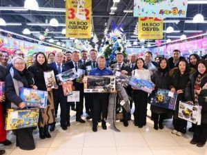 Инфраструктурный блок Правительства во главе с Дмитрием Садовниковым присоединился к акции «Ёлка добра»