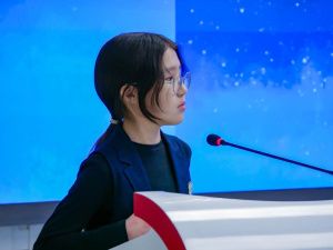 Писательница Ангелина Васильева презентовала книгу для детей на якутском языке «Аптаах таас»