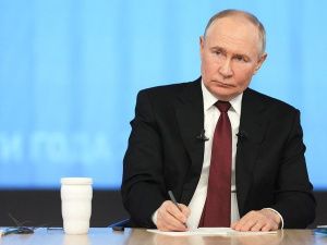 Владимир Путин выразил благодарность волонтёрам за помощь бойцам СВО 