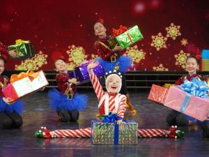 Ансамбль «Тетрис» представил шоу-концерт «ЯРКО» 