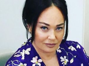 Лариса Гузеева показала фото своей молодой мамы и сообщила о ее смерти