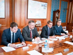 Глава Якутии Айсен Николаев встретился с делегацией Иркутской нефтяной компании