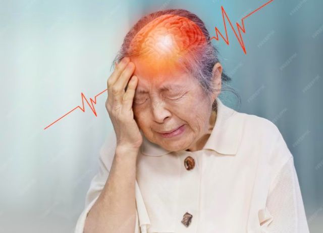 Как распознать инсульт за минуту: Спасите жизнь своим близким