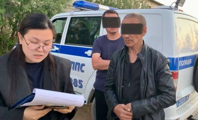 В Якутии мужчина избил до смерти женщину, заподозрив ее в краже денег