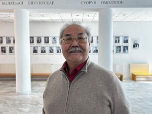 Актеру Саха театра Михаилу Семенову присвоили звание народного артиста Якутии