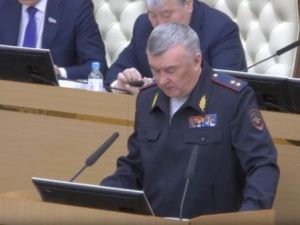 Министр ВД Якутии предложил не продавать бензин подросткам