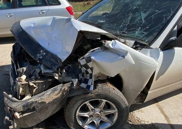 В Якутске в жестком ДТП пострадали водитель и пассажирка