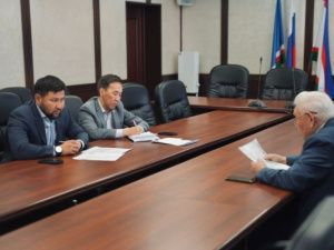 Евгений Григорьев провел личный прием граждан 21 мая