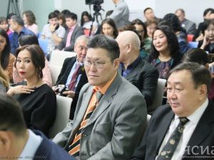 ВОТ ВАМ - И ГОД КОНСОЛИДАЦИИ... (Грустные мысли в преддверии Дня российской печати)