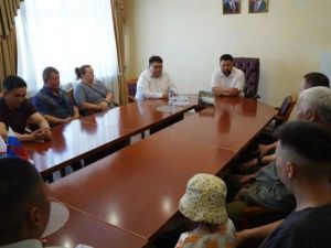 Мэр Якутска поблагодарил работников МУП «Жилкомсервис» за тушение пожара на полигоне