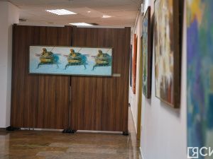 Выставка художника Михаила Старостина открылась в Якутске