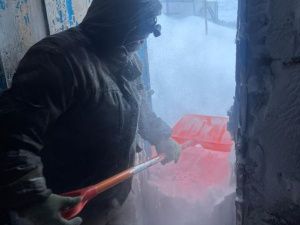 Из-за сильной пурги в Усть-Янском улусе закрыты два участка автодорожной сети