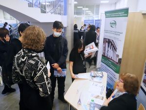 АО «АК «ЖДЯ» представила программы целевой подготовки на профориентационной ярмарке в Якутске