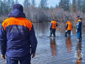 Ледоход на реке Яне вновь остановился