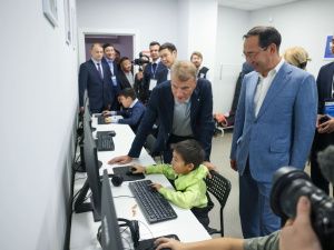 Глава Сбербанка ознакомился с разработками технопарка “Якутия”