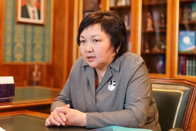 Айсен Николаев встретился с председателем Счетной палаты Якутии Аленой Федоровой