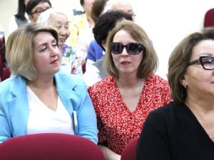 В Якутске наградили лауреатов премии имени Ивана Горного