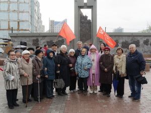 В Якутске возложили цветы в память об окончании Второй мировой войны