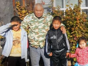 В Жиганском районе в многодетной семье появился приемный дедушка