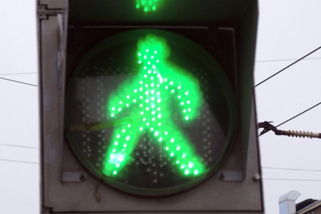 В Якутске запущен новый пешеходный режим работы светофоров