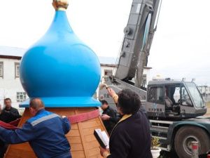 В исправительной колонии № 1 состоялась церемония установки и освещения купола и креста православного храма