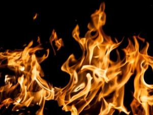 Облил бензином входную дверь: Якутянин подозревается в поджоге магазина