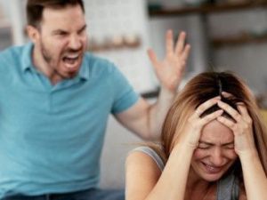 Жительница Якутска потребовала от знакомого 500 тысяч рублей морального вреда за нецензурные оскорбления