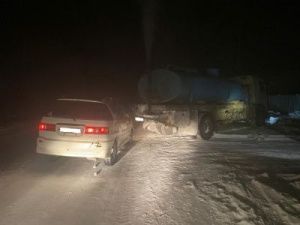 В Якутии мужчина по вине пьяного автомобилиста оказался зажат между иномаркой и большегрузом