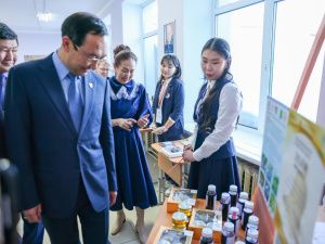 Учащиеся Жиганской агрошколы рассказали главе Якутии о своих достижениях