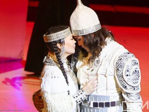 С оглушительным успехом состоялась премьера оперы-олонхо «Ньургун Боотур» в Астане