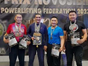Пауэрлифтеры Якутии выполнили мастерские нормативы на Гран-при в Новосибирске