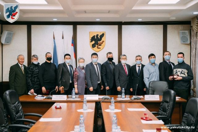 Энергетиков Якутска поздравили с профессиональным праздником