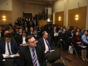 Айсен Николаев открыл деловую сессию «Инвестируй в Якутию» в Москве