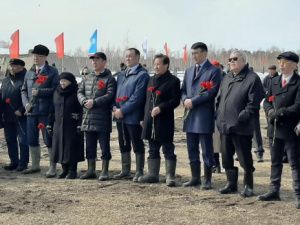 Подарок к 100-летию Якутии в честь Ойунского выставили на продажу