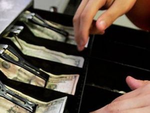 В Якутске кассира теплохода обвинили в присвоении 700 тысяч рублей. Этими деньгами он расплачивался по долгам в азартных играх