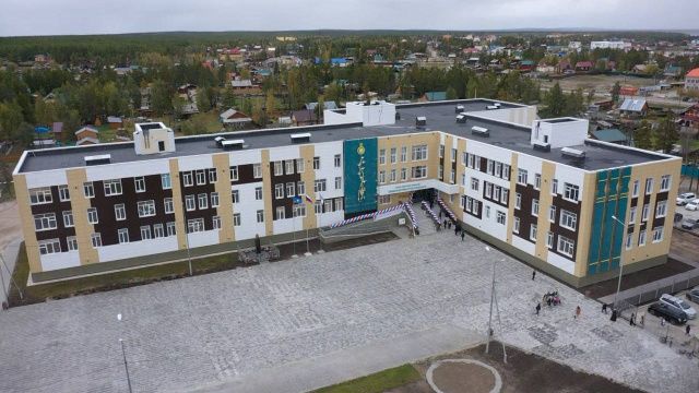 Лучшая сельская школа Якутии в Бердигестяхе получила новое здание