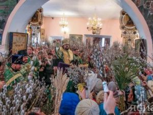 Православные якутяне отмечают Вербное воскресенье (ФОТО)