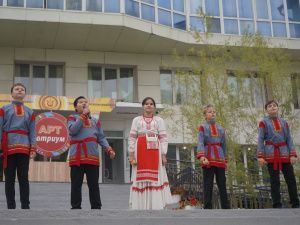 Голос дружбы звучит над Туймаадой