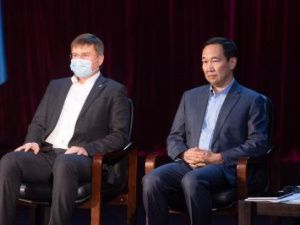 Айсен Николаев и Сергей Иванов провели встречу с общественностью посёлка Айхал