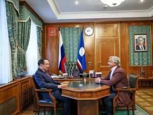 Айсен Николаев встретился с вице-премьером Татарстана Василем Шайхразиевым