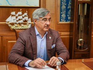 Айсен Николаев встретился с заместителем премьер-министра Республики Татарстан Василем Шайхразиевым