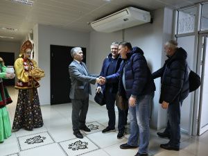 В Якутск прилетели олимпийские чемпионы по хоккею