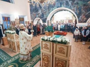 Рождественская литургия прошла в Якутске на двух языках