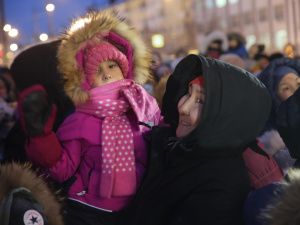 В Якутии зажгли огни первой новогодней ёлки в стране