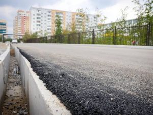 Масштабный ремонт дорог ведется в Гагаринском округе Якутска