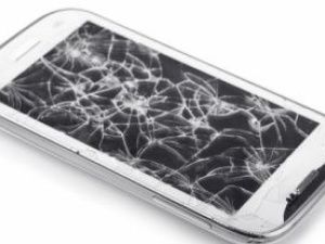 Вор, испугавшись наказания, сломал дорогие смартфоны