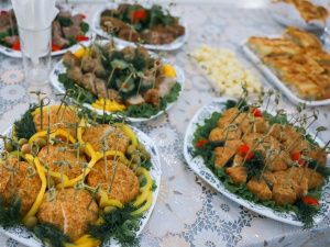 Айсен Николаев посетил комбинат школьного питания в Ленске