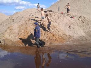 Спасатели спасли семерых детей на Даркылахе г. Якутска