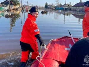 Ледоход на реке Лене застрял у намского села Арбын