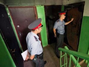 ПОЧЕМУ В ПРЕДДВЕРИИ ВЫБОРОВ ПОЛИЦИЯ ПРОВОДИТ ПОКВАРТИРНЫЕ ОБХОДЫ НА 202 МКР?